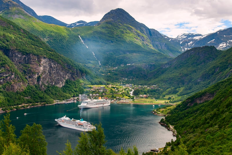 Fjorde-Nordlichter-und-hohe-Lebensqualität-in-Norwegen